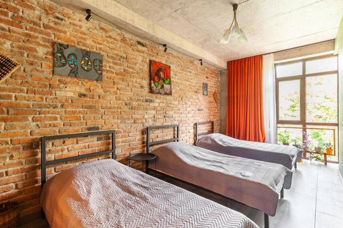Veli Group Apartment Near White Bridge ° Kutaisi Exterior foto