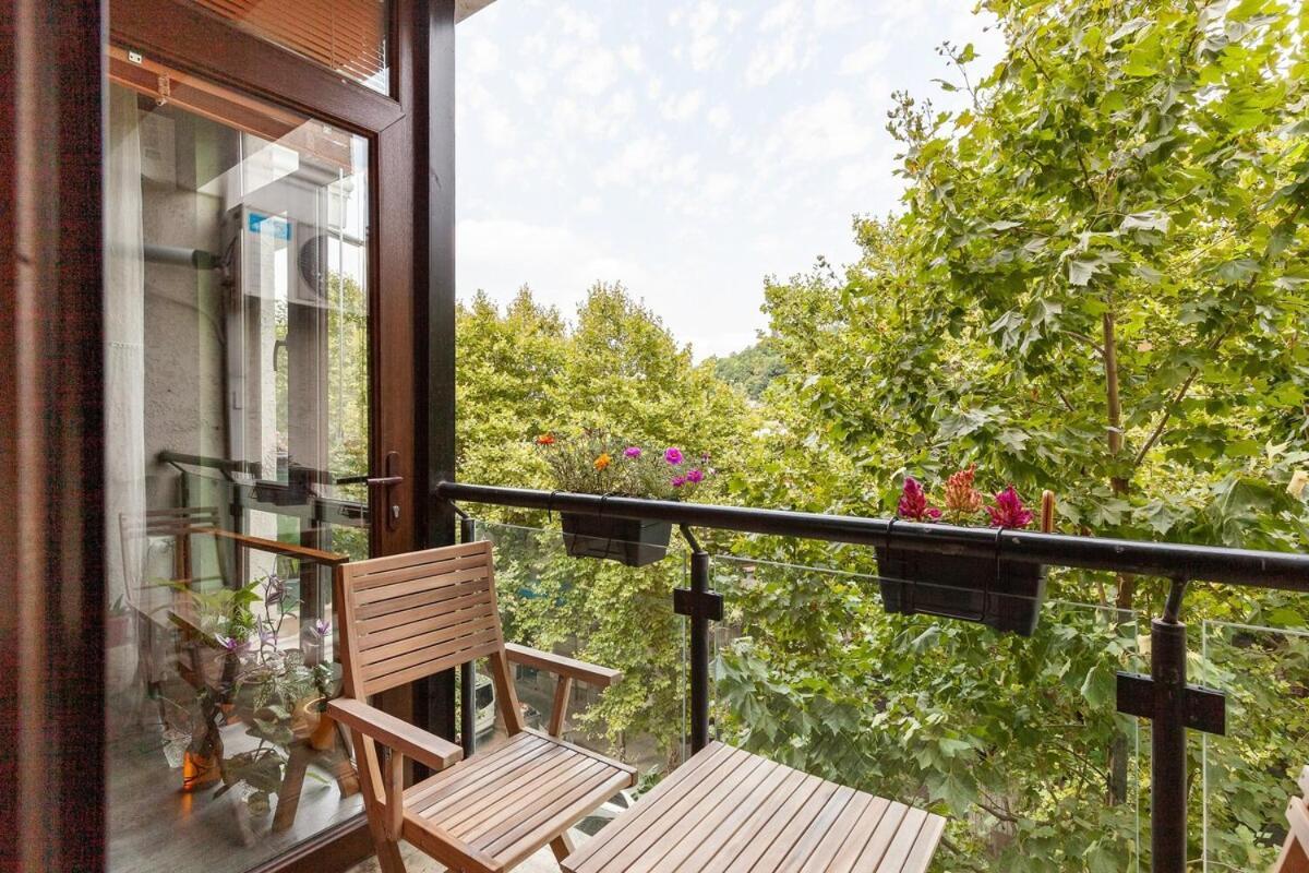 Veli Group Apartment Near White Bridge ° Kutaisi Exterior foto