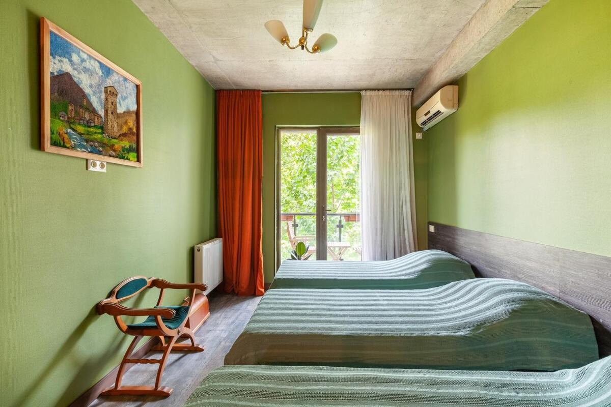 Veli Group Apartment Near White Bridge ° Kutaisi Exterior foto