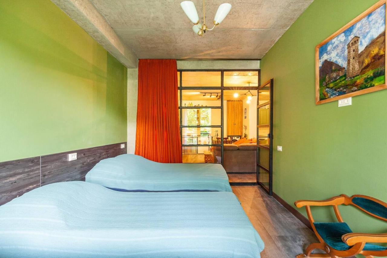 Veli Group Apartment Near White Bridge ° Kutaisi Exterior foto